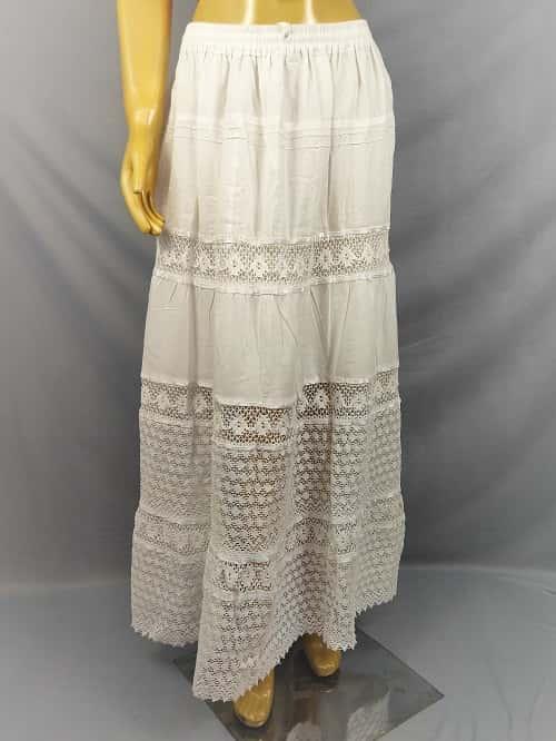 White cotton embrodery skirt